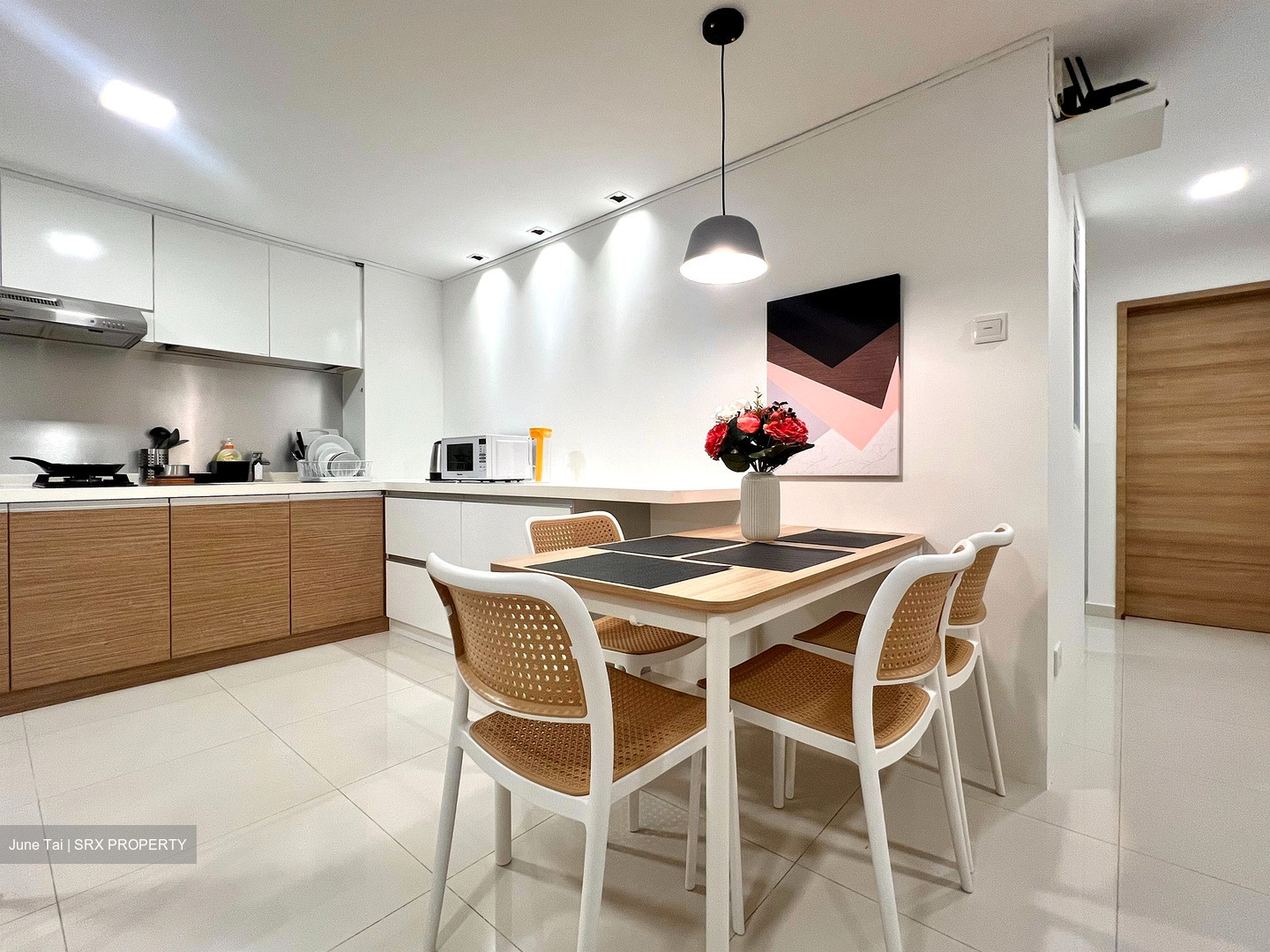 International Plaza (D2), Apartment #529903541